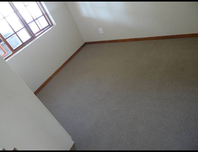 2 BEDROOM APARTMENT TO LET IN FAERIE GLEN